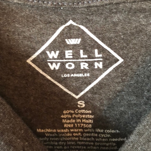 5/$25 deal////t-shirt - Picture 4 of 5